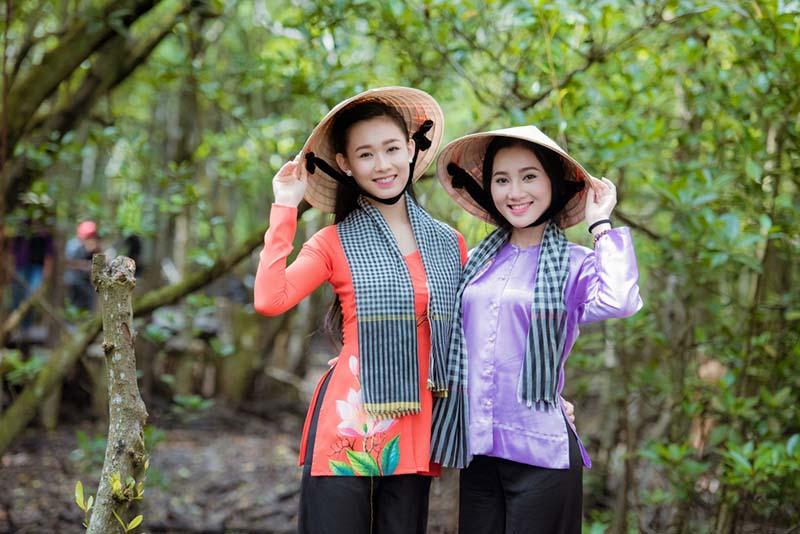 Duyên dáng chiếc áo Bà Ba
