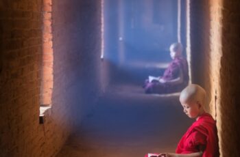 Người làm chủ được mình sẽ không bị phiền nhiễu bởi người khác