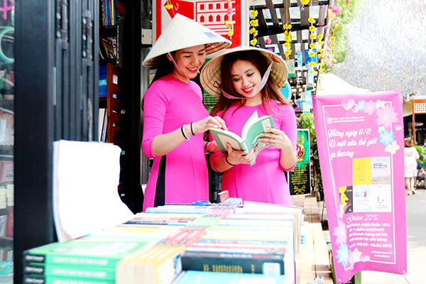 Thế nào là phụ nữ đẹp và tự tin