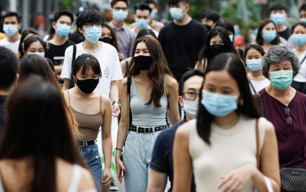 Khẩu trang che mặt có che được nhân tâm tồi tàn của kẻ cơ hội?
