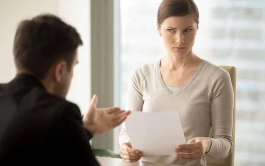 Bạn có đang nhìn “vẻ bề ngoài” để phán xét một người?