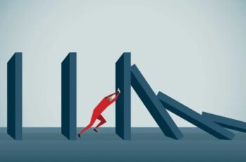 Người tầm thường chỉ biết nhìn lỗi lầm của người khác, chỉ có cao nhân mới nhìn ra lỗi lầm của chính mình