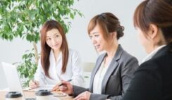 Người làm được việc lớn thường biết lắng nghe