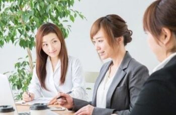 Người làm được việc lớn thường biết lắng nghe