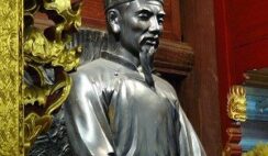 Cha mẹ sinh thân, thầy tạo linh hồn