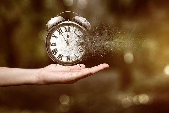 Người đời muốn nắm giữ thời gian