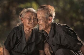 Vợ kính chồng như núi, chồng quý vợ như ngọc