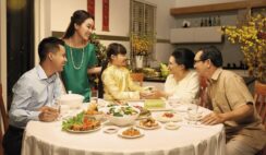 Bố mẹ đòi dọn ra ở riêng, khi gia đình đang yên ổn