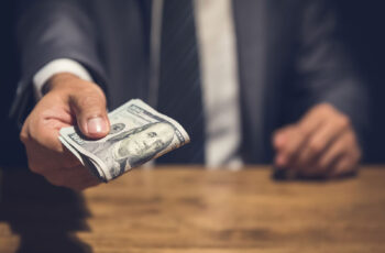 Câu chuyện 20 ĐÔ LA và thước đo của sự giàu có