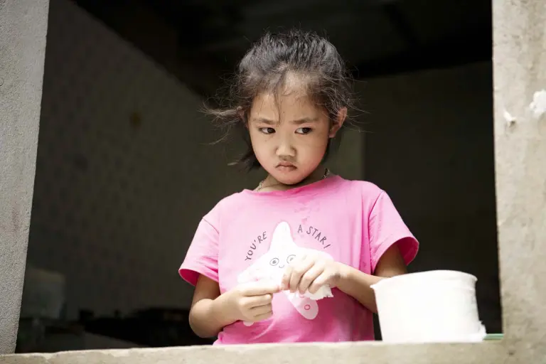 Tôi luôn cảm thấy lạc lõng, như thể thế giới này không dành cho mình. Ảnh minh họa.